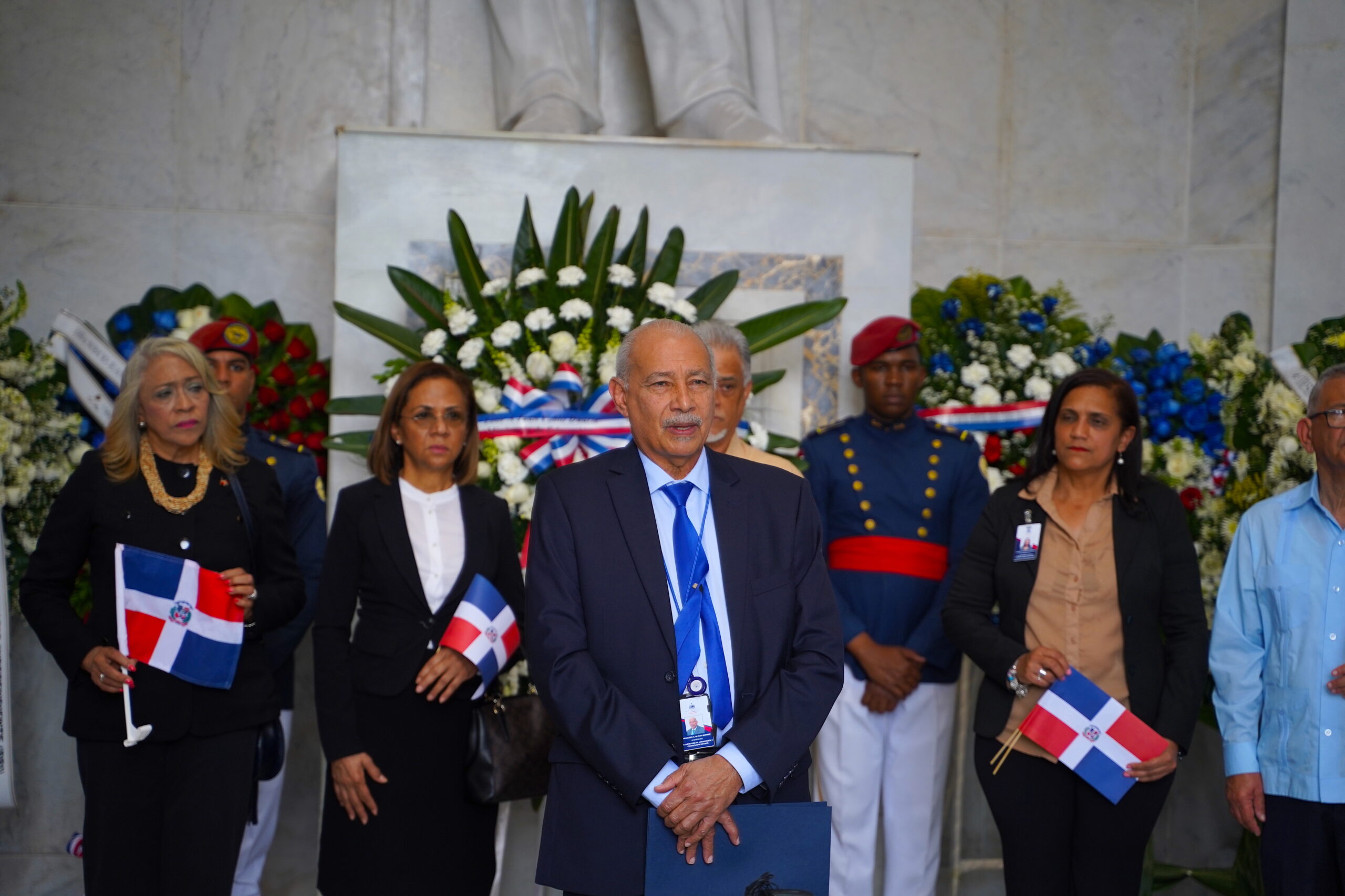 El MINERD Conmemora Natalicio De Juan Pablo Duarte Con Ofrenda Floral