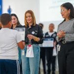 Departamento Aeroportuario imparte charla sobre valor de la integridad a estudiantes de Loyola