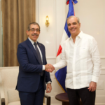 Presidente Abinader recibe en el Palacio Nacional al nuevo rector electo de la UASD, Jorge Asjana David