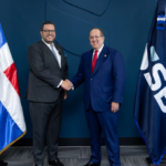 Ministro Magín Díaz juramenta a Enmanuel Cedeño Brea como nuevo superintendente de Bancos